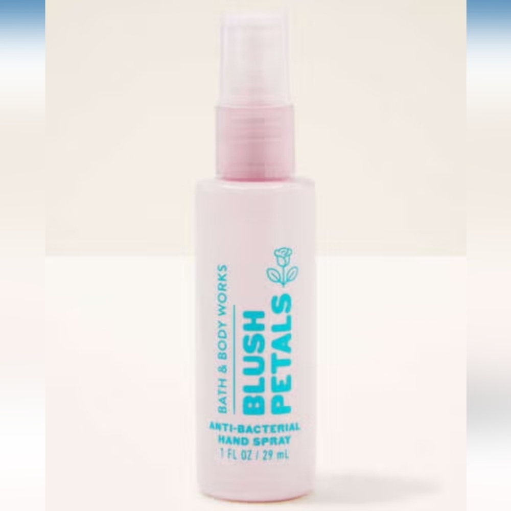 Bath & Body Works Blush Petals Hand Spray - Soft Pink